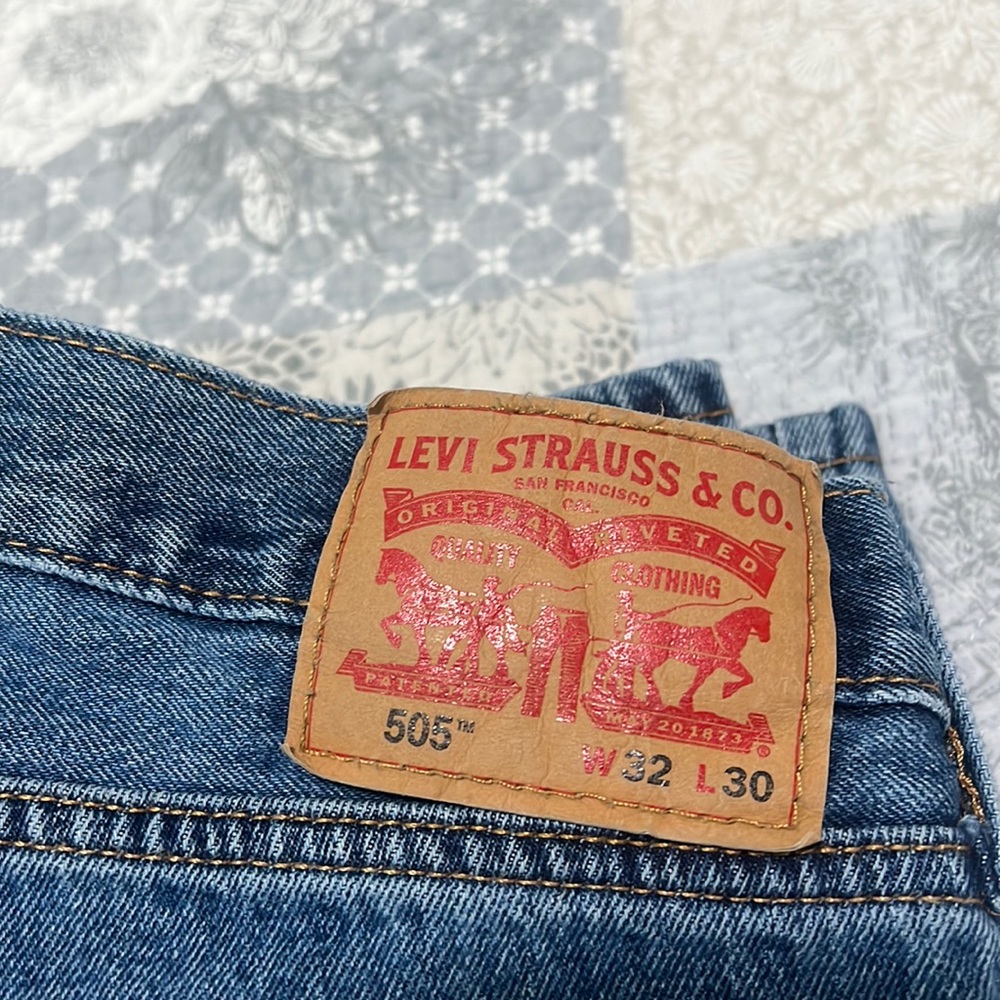 Levi’s 505 32 x 30